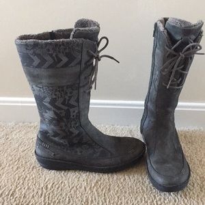 Teva Kiru winter boots size 9.5 or 10